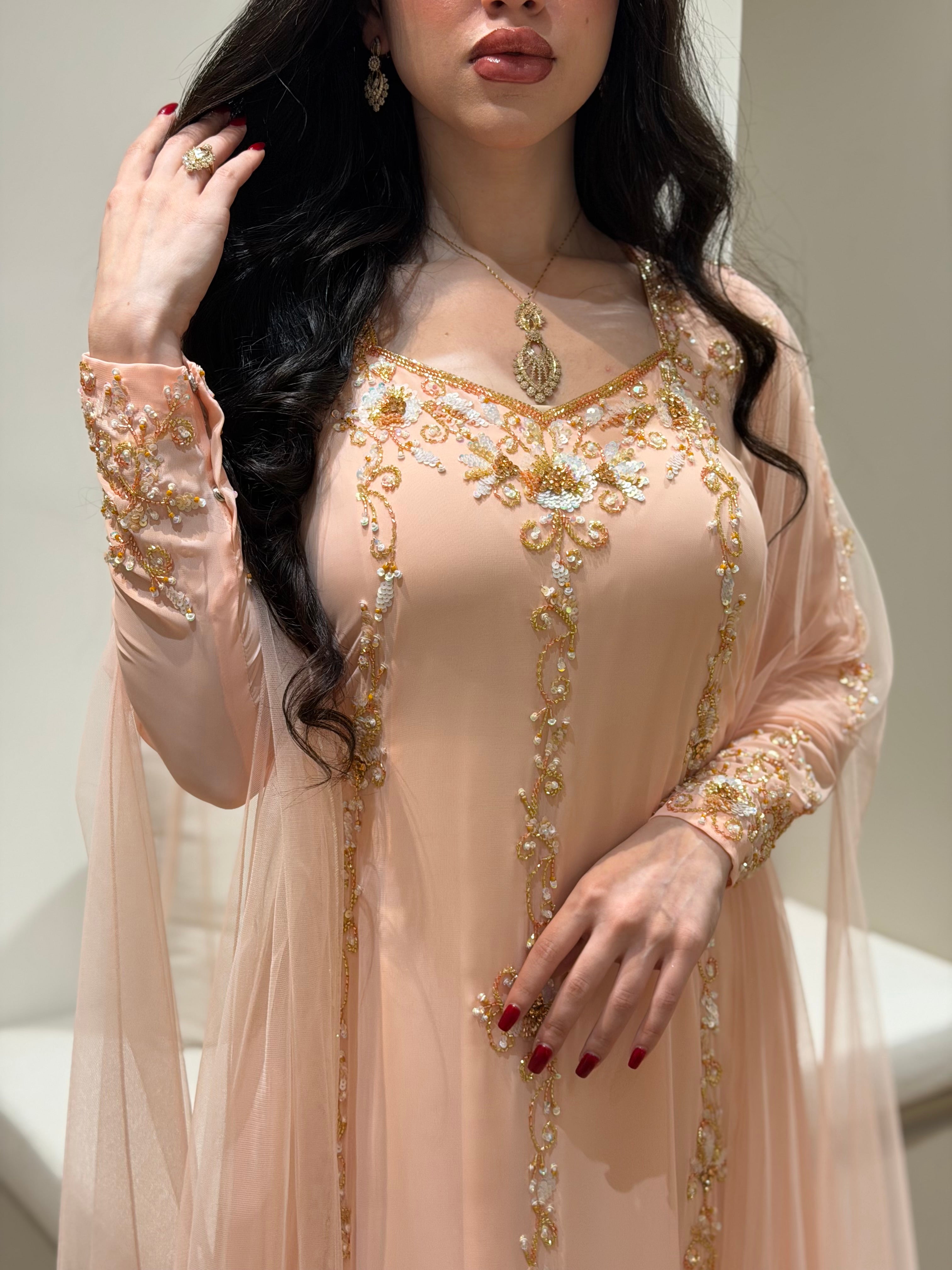 GL36 – Blush Elegance