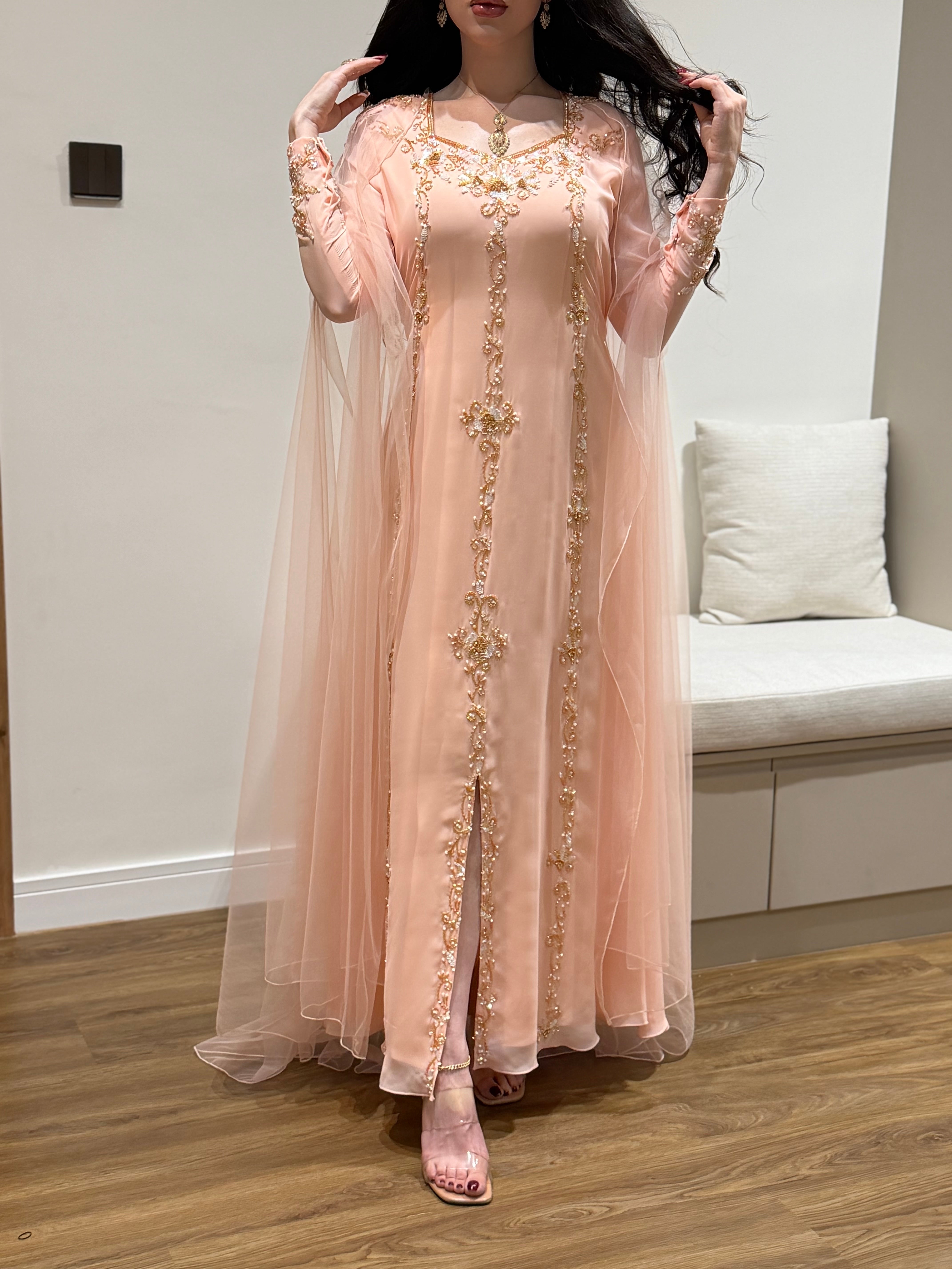 GL36 – Blush Elegance