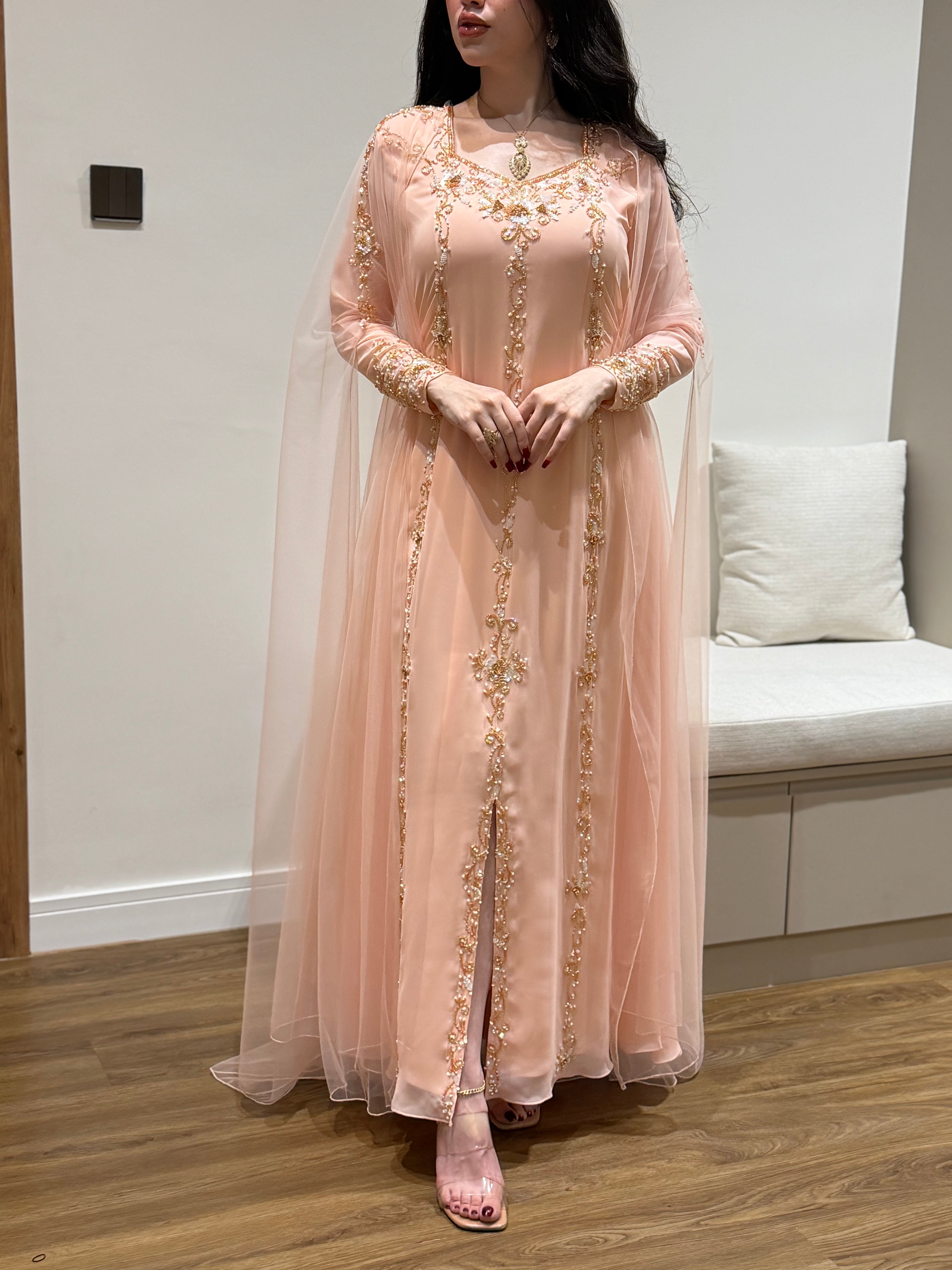 GL36 – Blush Elegance