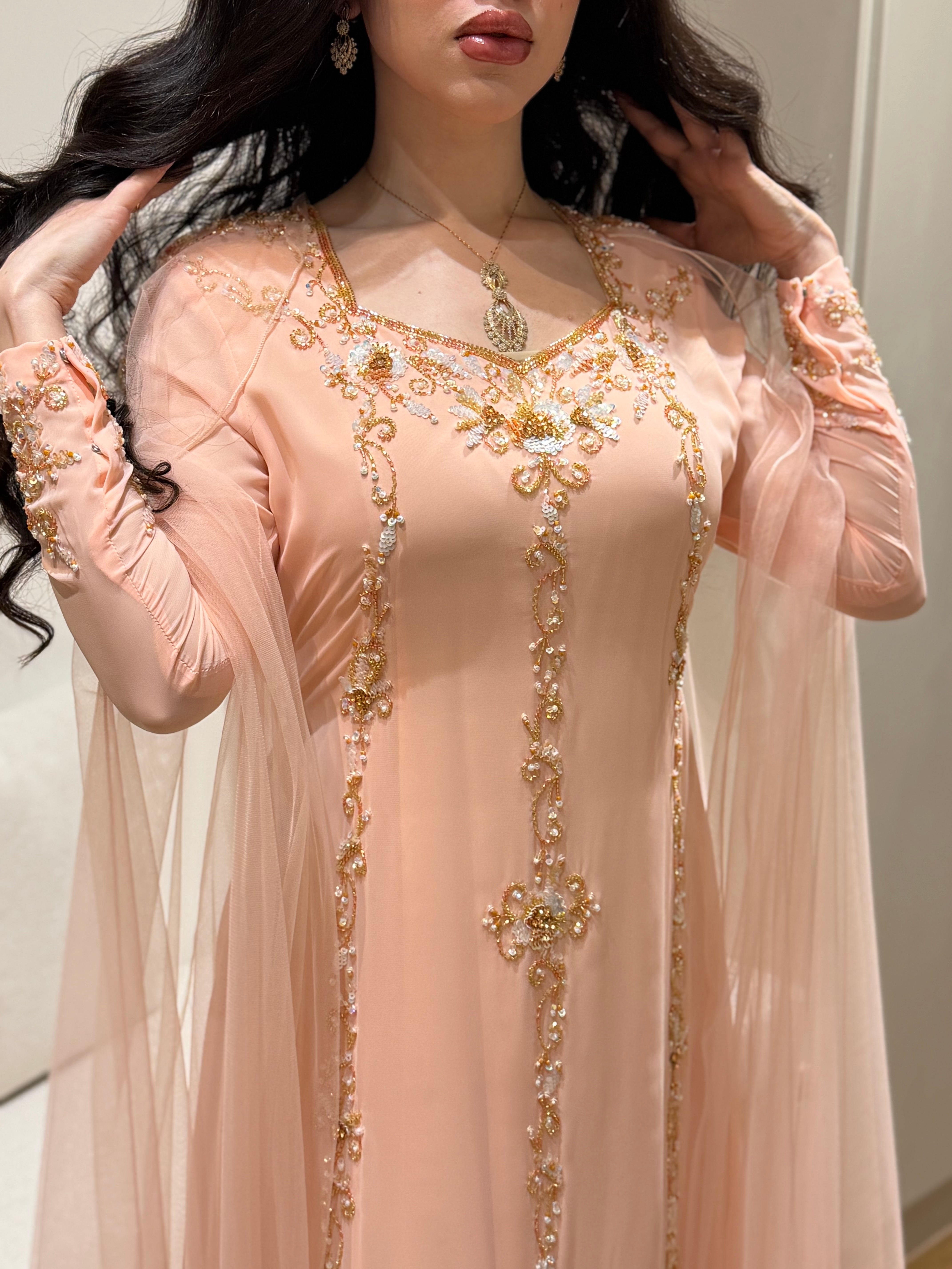 GL36 – Blush Elegance