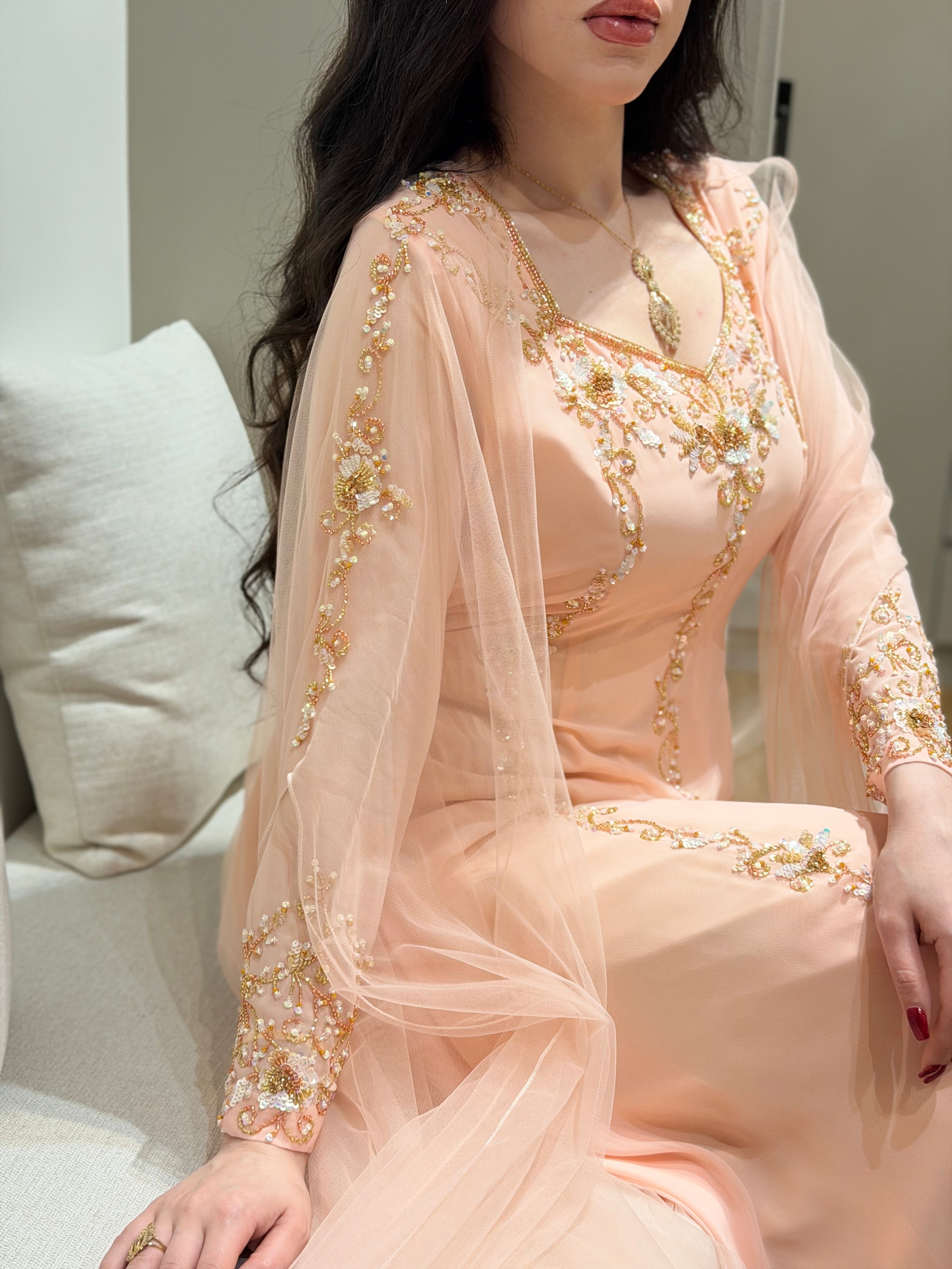 GL36 – Blush Elegance